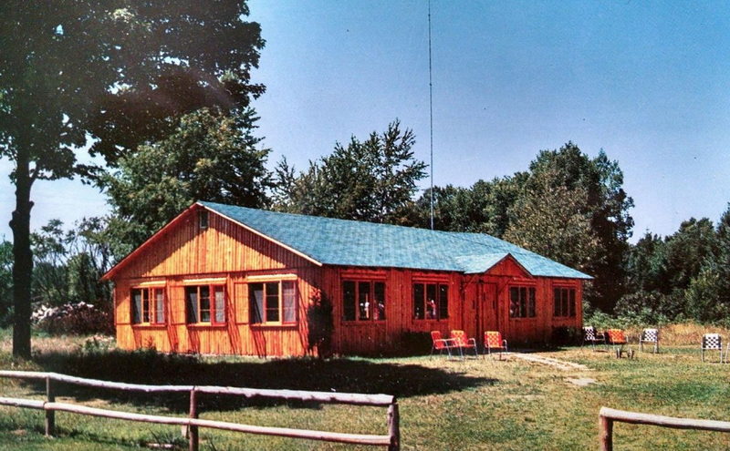 Pennellwood Resort - Vintage Postcard